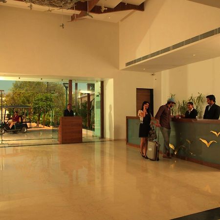 Palm Green Club Resort Jetalpur Екстер'єр фото