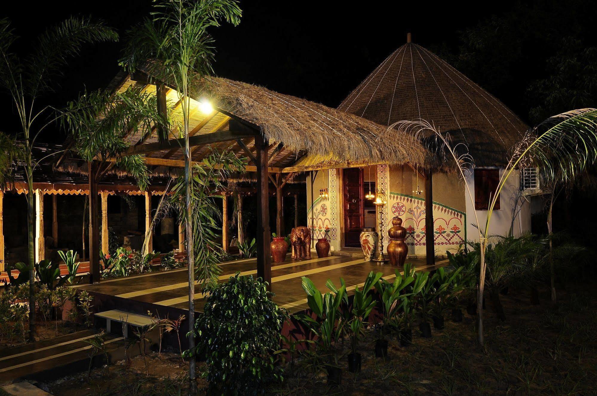 Palm Green Club Resort Jetalpur Екстер'єр фото